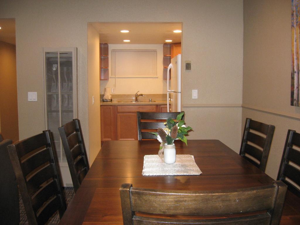 Beachcomber Inn South Lake Tahoe Bilik gambar